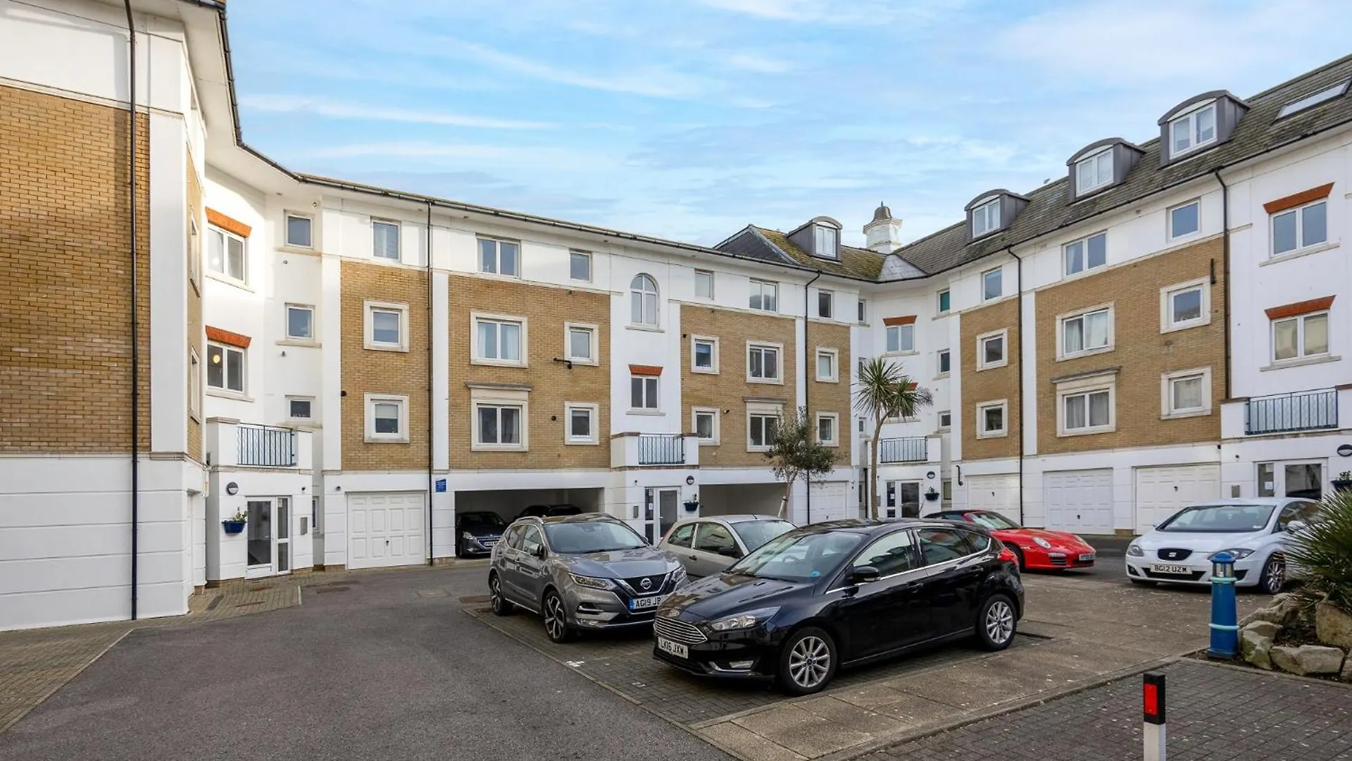 Brighton - Apartment - Sleeps 4 - Balcony